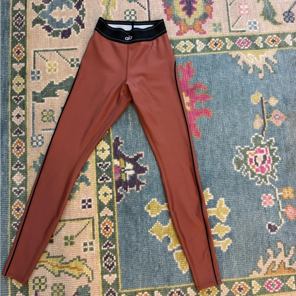 ALO Airlift High Waist Suit Up Legging rust